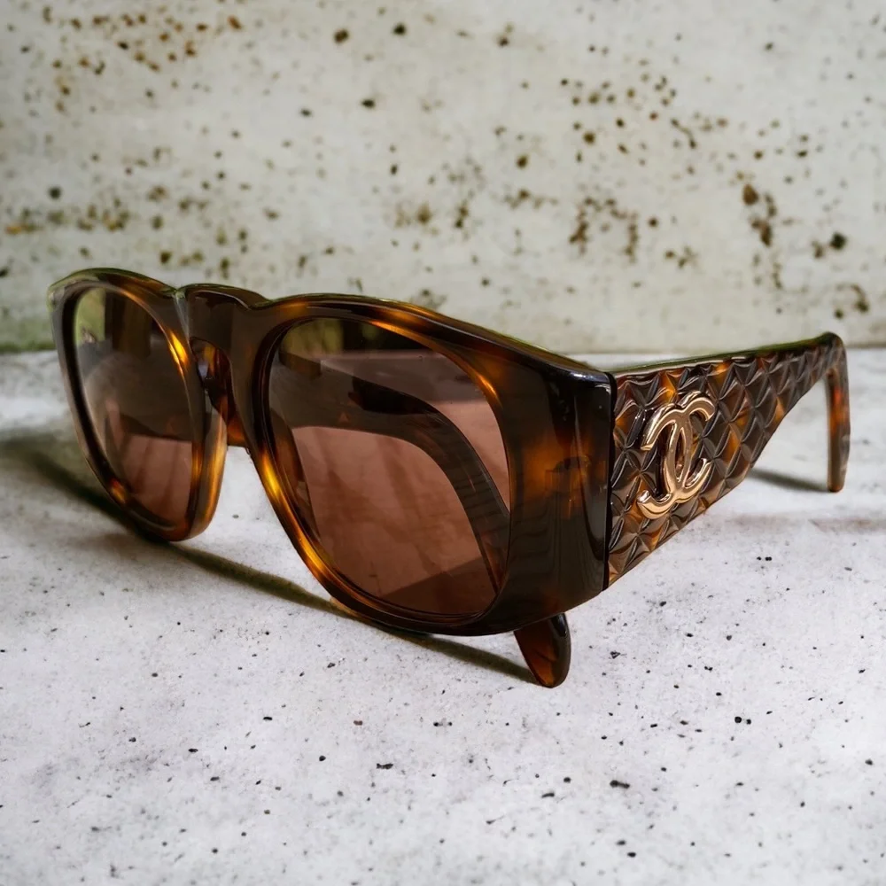 Authentic Chanel Logo Tortoiseshell Quilted sunglasses